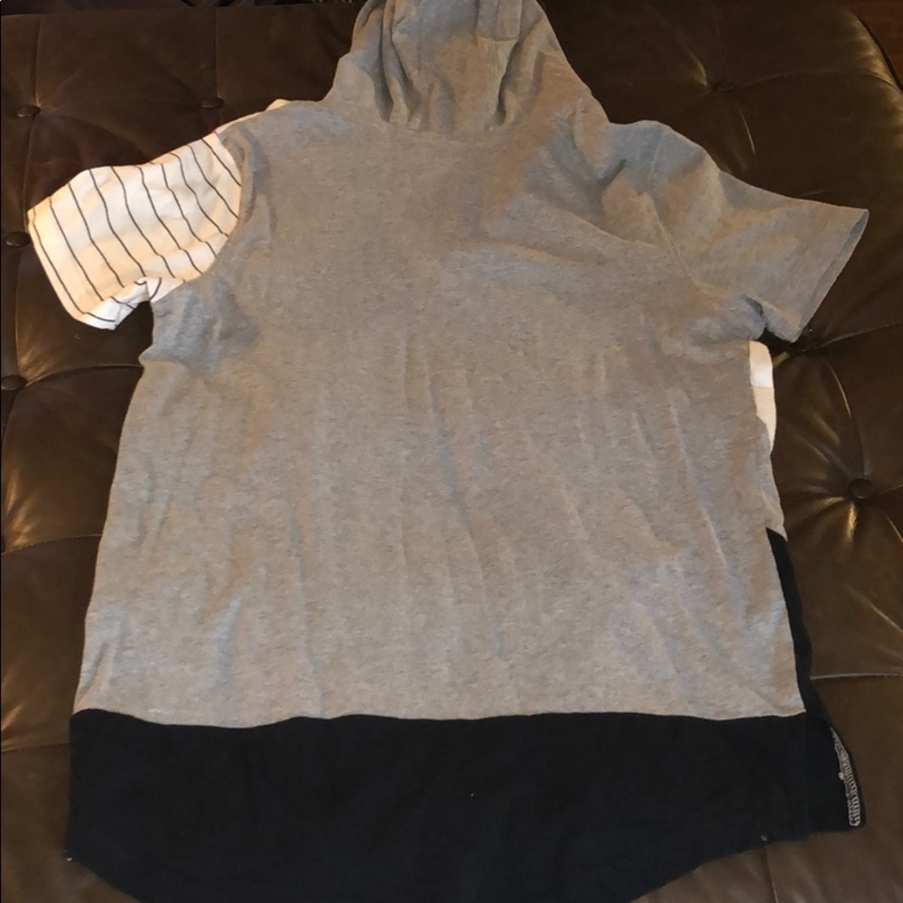 Staple Tee - Picture 3 of 3